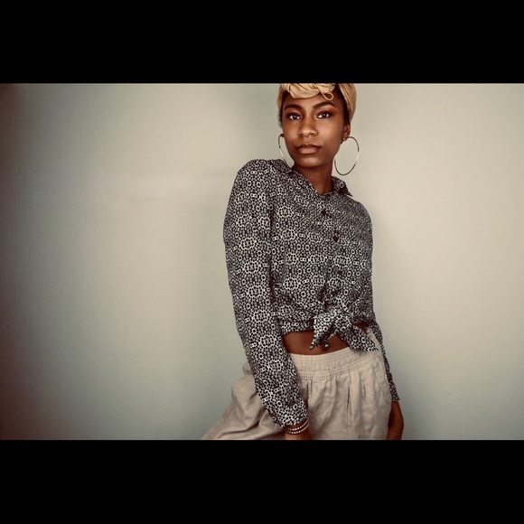 Van Heusen button down top blouse XS - Picture 4 of 8